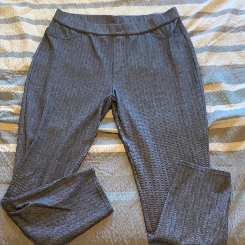 Black and White Chevron Pants XL